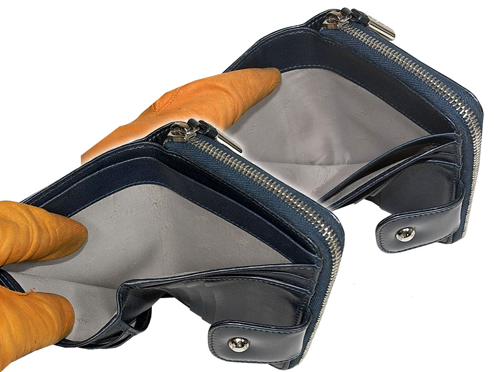 ALMOST NEW ! Tods in Patent Greylish Blue Bio-Fold Zipped Compact Wallet-6371