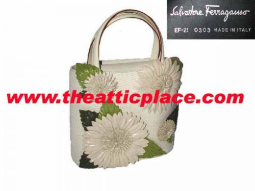 Ferragamo Beige Sunflower Tote -0