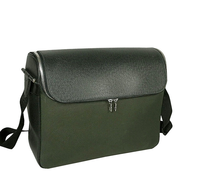 Louis Vuitton M30864 Taiga Leather Dark Green Taimyr Camera Messenger Bag ( SP1013)