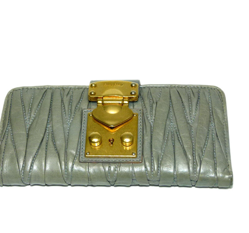 Miu Miu Green Portafoglio Matelasse Lux Wallet with Gold Hardware-0