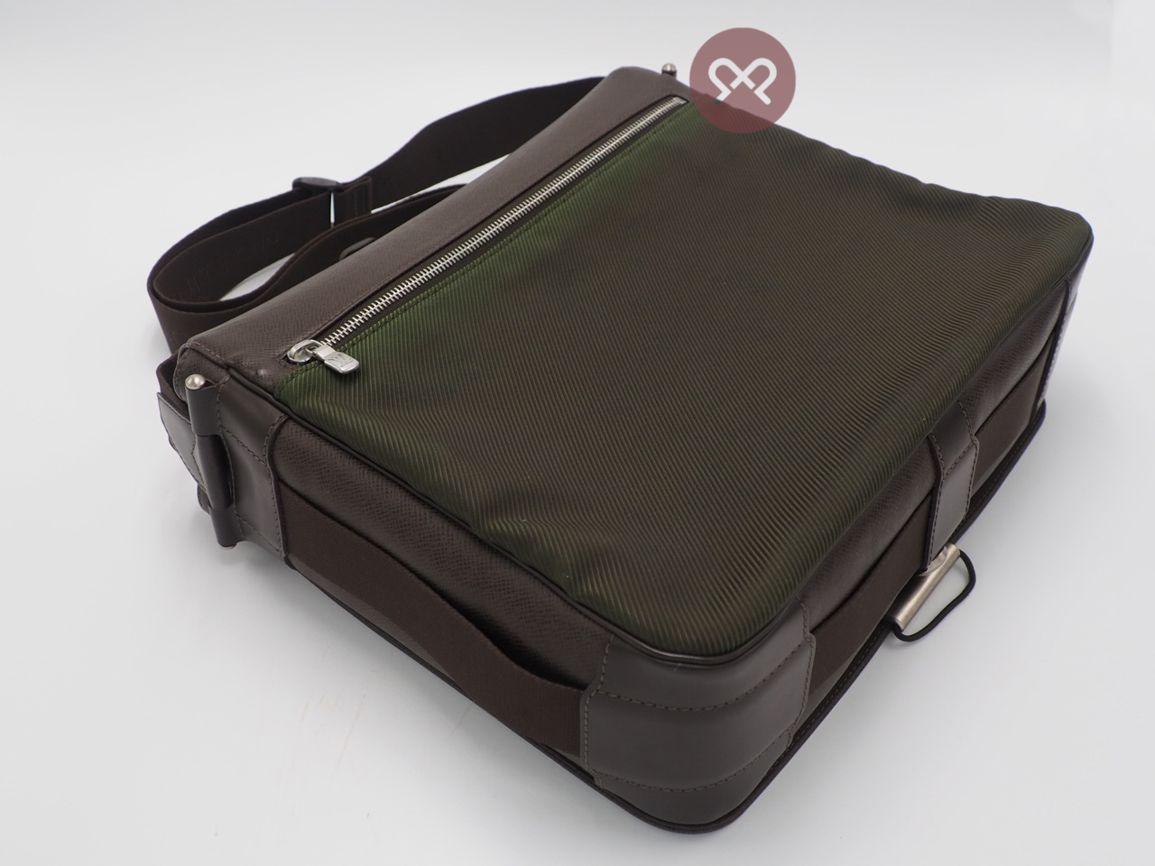 Louis Vuitton M30148 Grizzli Brown Taiga Leather Viktor Messenger bag (CE0055) - Image 11