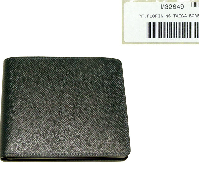 Louis Vuitton M32649 Taiga Leather in Boreal Color Florin Wallet-0