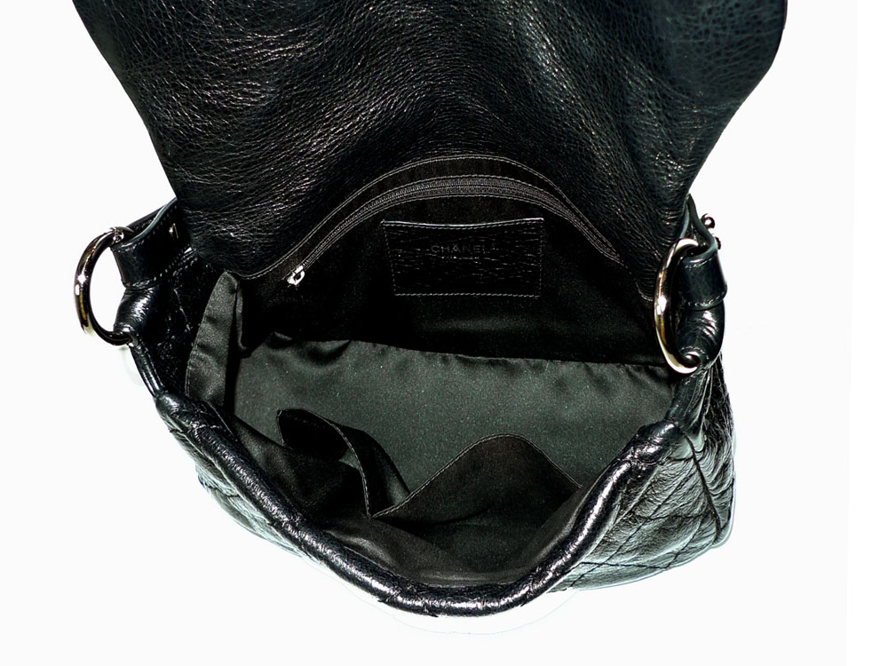 Chanel 13346445 10P Black Distressed "On the Road" Medium Flap Hobo-26211