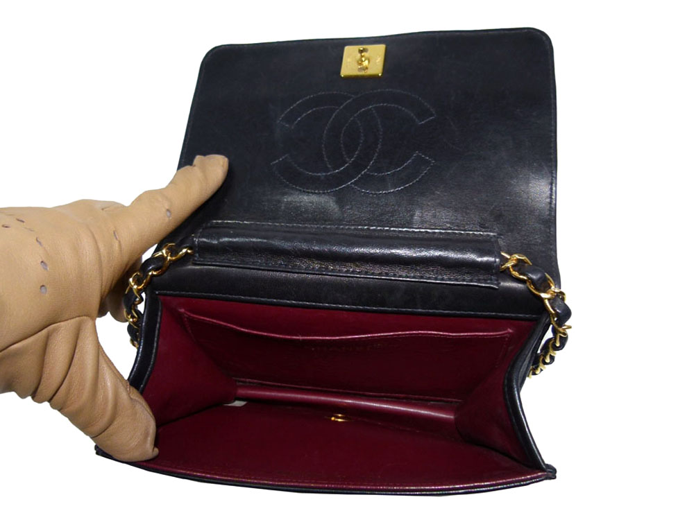 Chanel 3418473 Black Lambskin 7.5" Vintage Flap Classic Clutch / Sling in Gold Hardware-26904