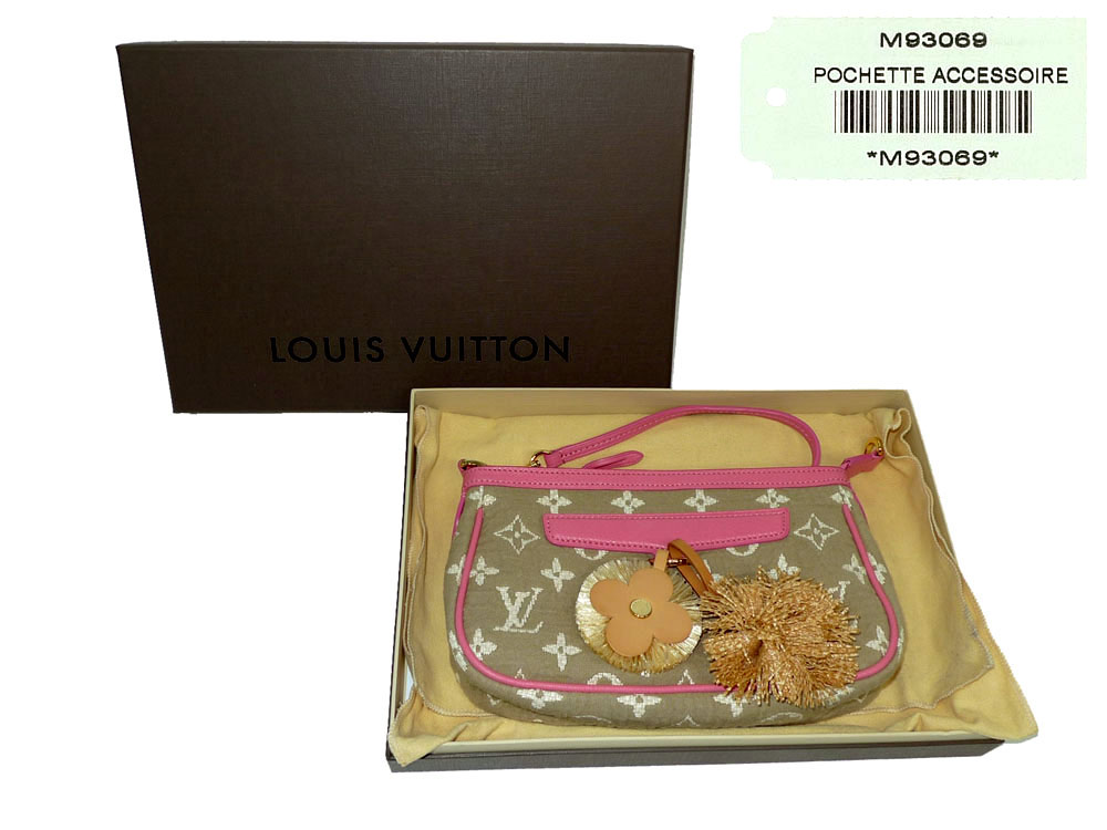 Louis Vuitton M93069 Cruise 2011 Monogram Sabbia Pochette Accessoires Rose Evening /Clutch Bags-0