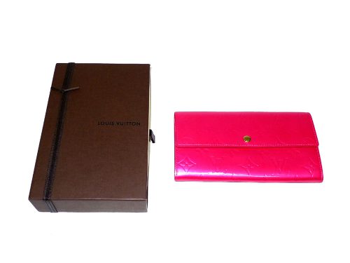 Louis Vuitton Vernis Fuschia Pink Sarah Wallet-0