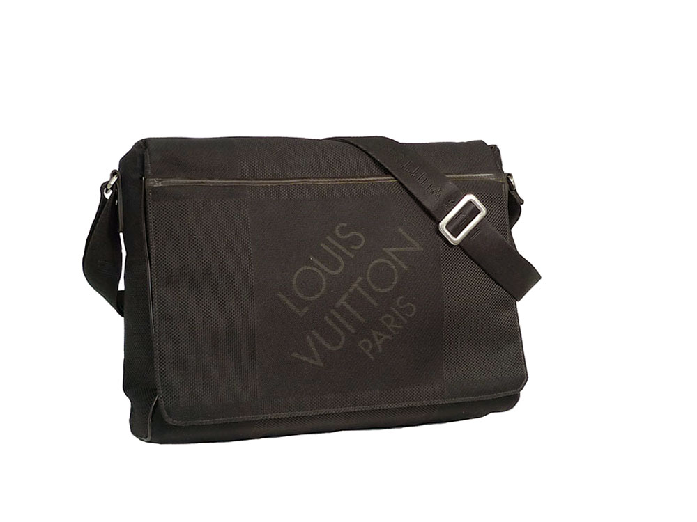 Louis Vuitton Damier Geant M93031 Sable Black Laptop/ Messenger Bag-0