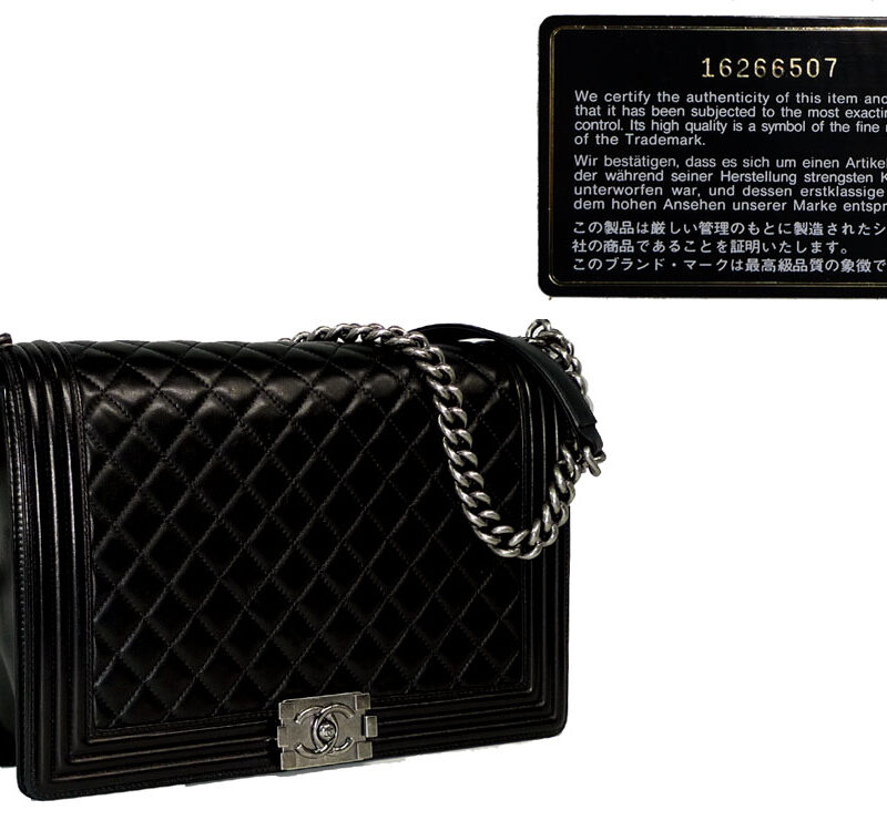 Chanel 16266507 Black Lambskin 30cm Large Boy Chanel Flap Bag in Mat Ruthenium Hardware-0