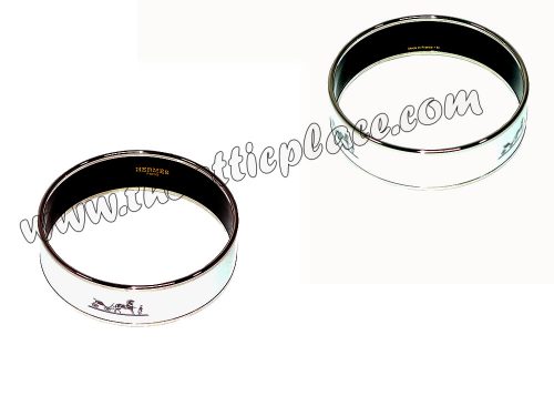Hermes White Bangle N Stamp PM Size Gold Hardware-0