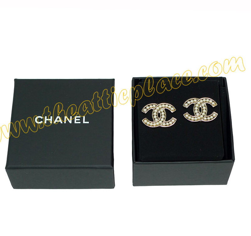 Chanel Earring A64984Y Large Double C Glass Pearl Gold Hardware -0
