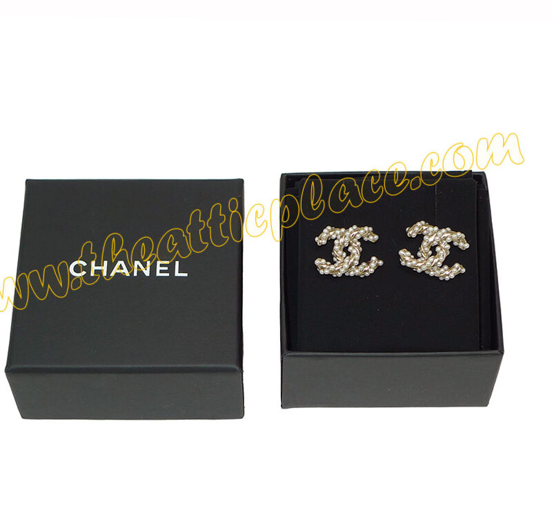 Chanel Earring A86990Y Double C Glass Pearls Twist Gold Hardware-0