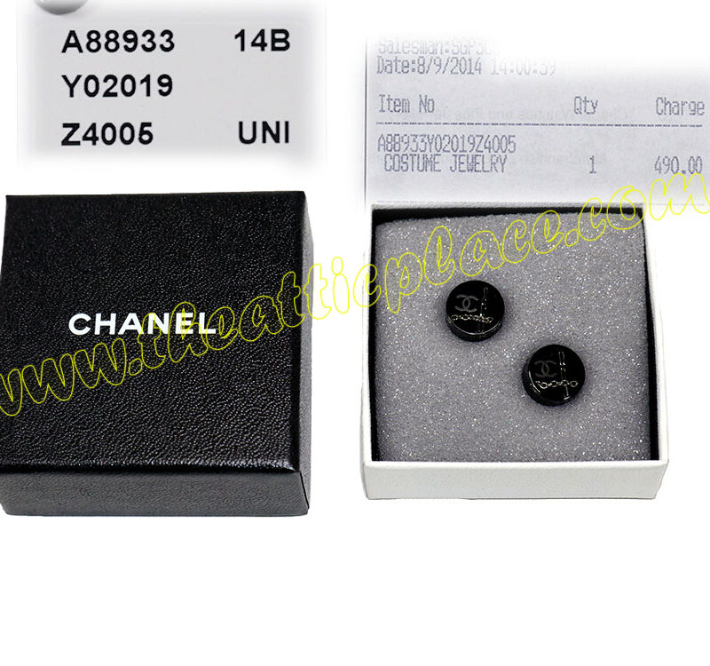 Chanel 14B A88933Y Raisin Black Resin Studs Earring-0