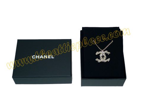 Chanel A86496Y Double CC Glass Pearls Twist Gold Hardware Necklace-0