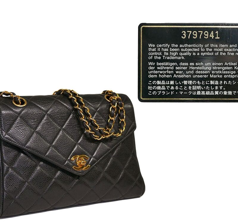 Chanel 3797991 Black Caviar Vintage Classic Double Flap Gold Hardware 2-way bag-0