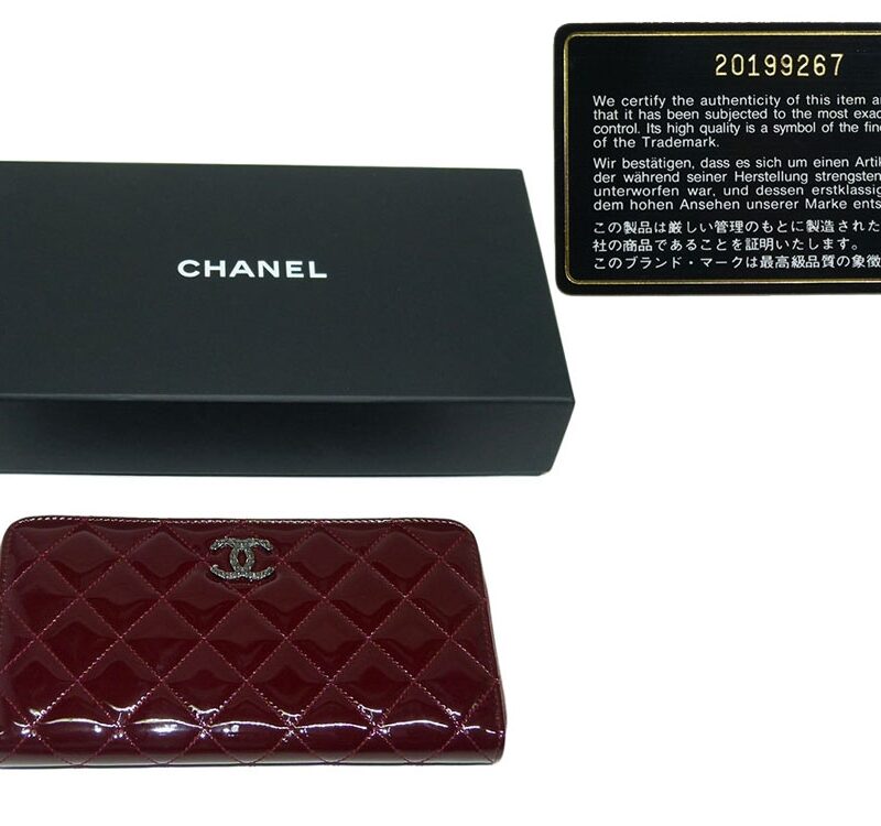 Chanel 20199267 Burgundy Patent Leather Zippy Wallet-0