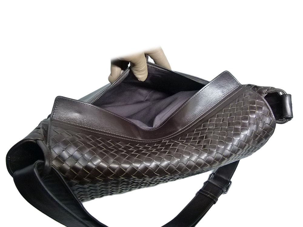 Bottega Veneta 221065 Black Men's Woven Flap Messenger Bag-31541