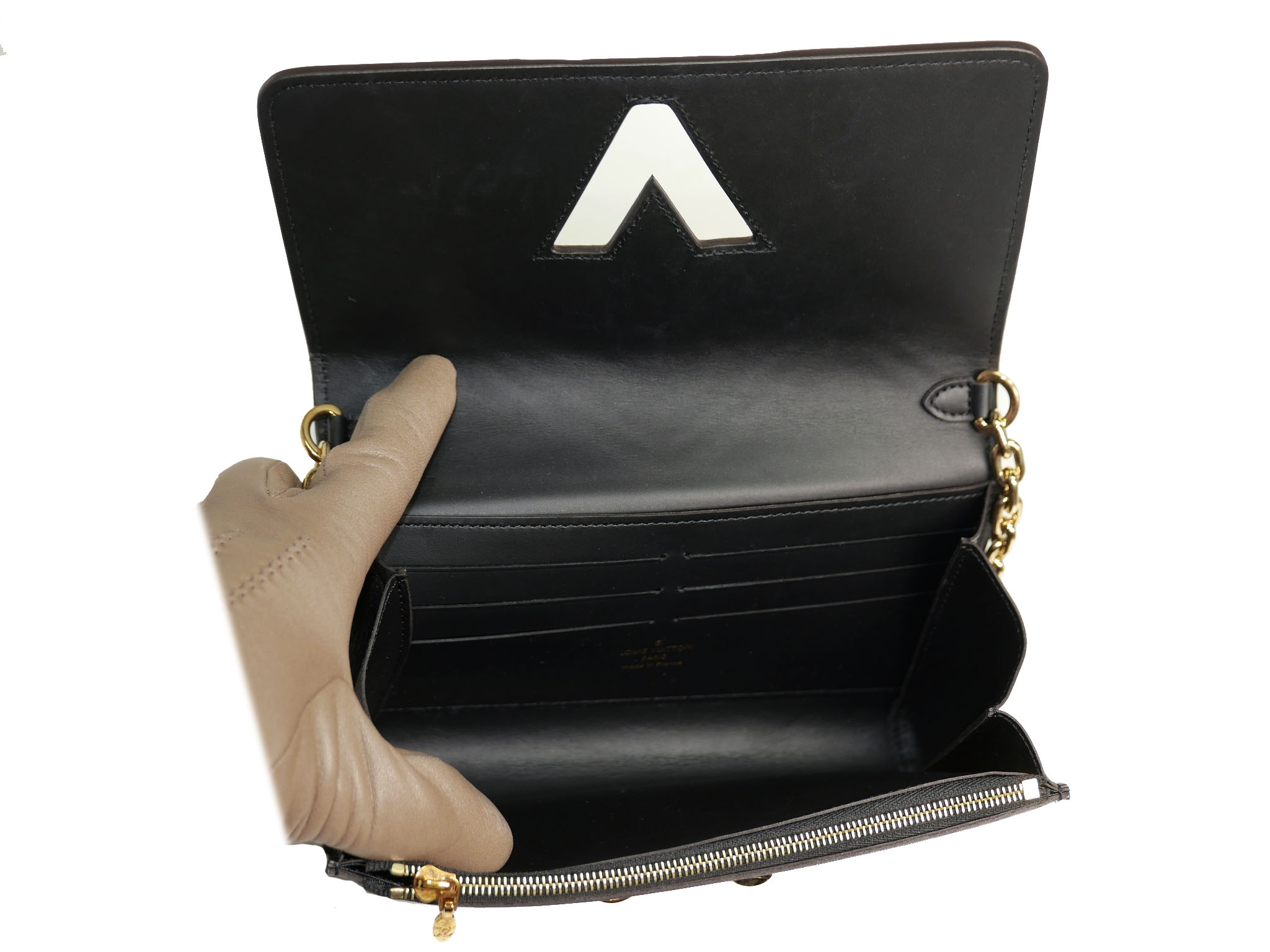 Limited Collection ! Louis Vuitton M62872 Decorative Stitching and Perforations Twist Chain Wallet -32323
