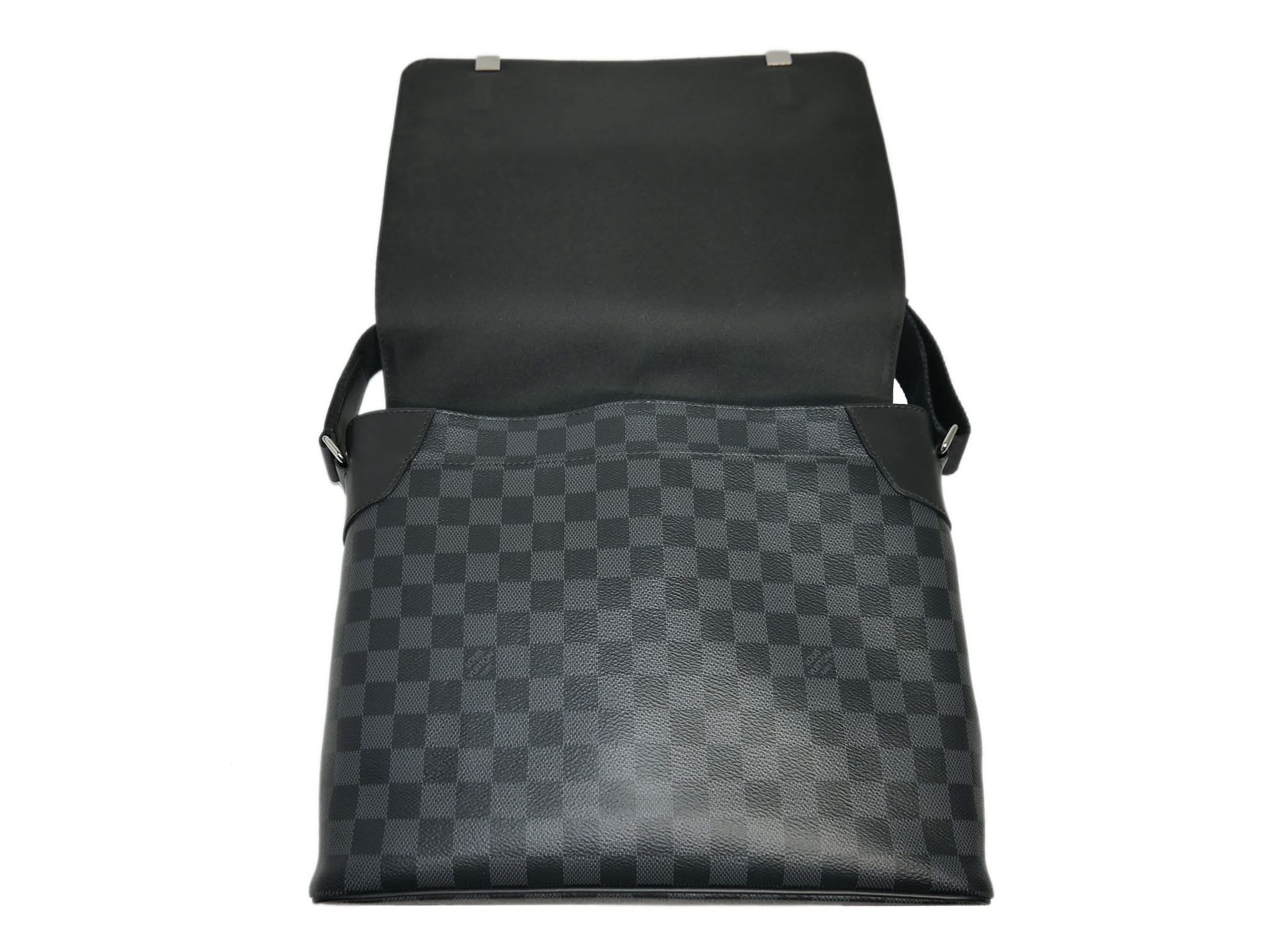 Louis Vuitton N41029 Damier Graphite District MM (CA1098) -33208