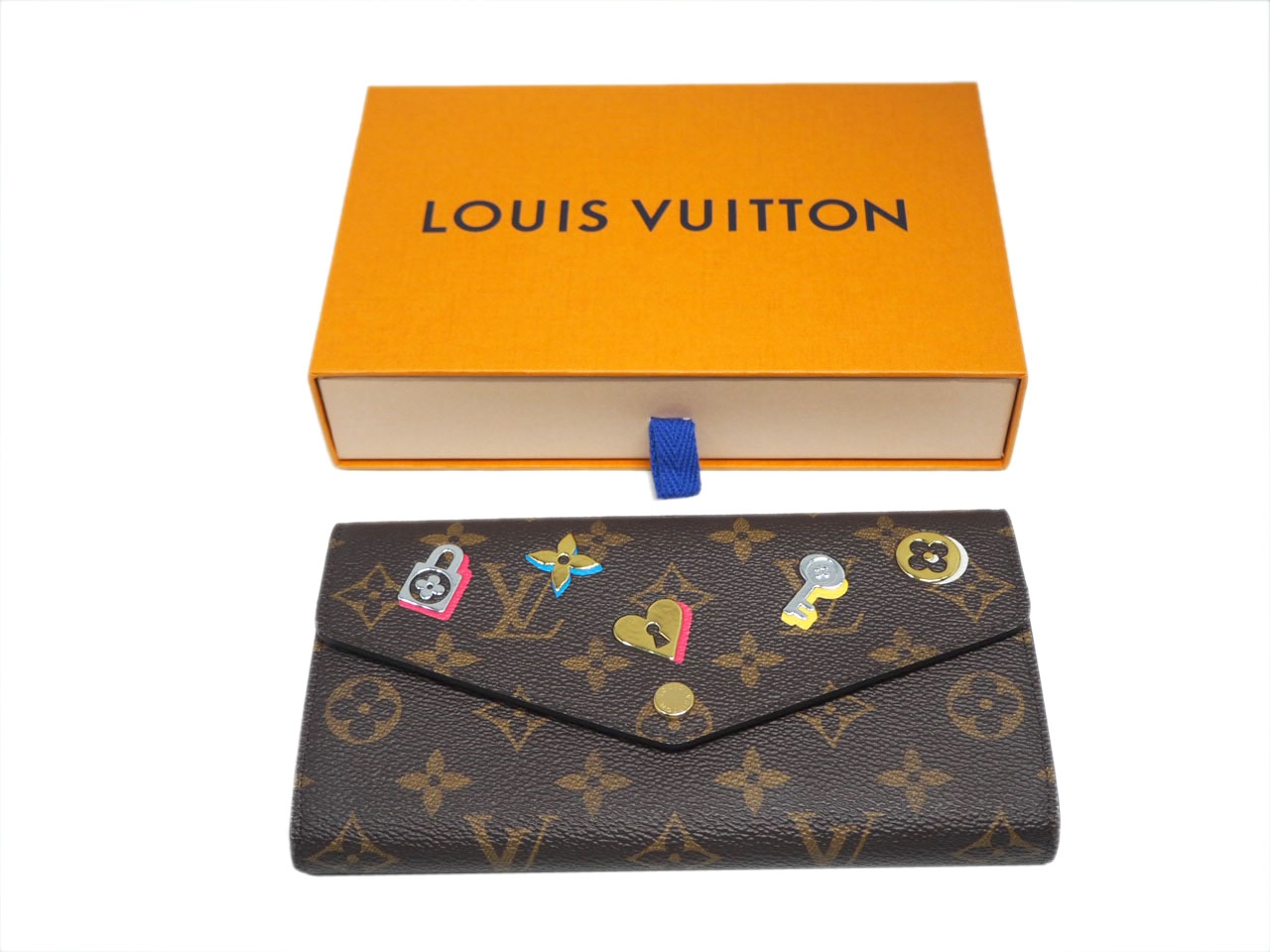 Louis Vuitton M64117 Love Lock Collection in Monogram Sarah Wallet -36220