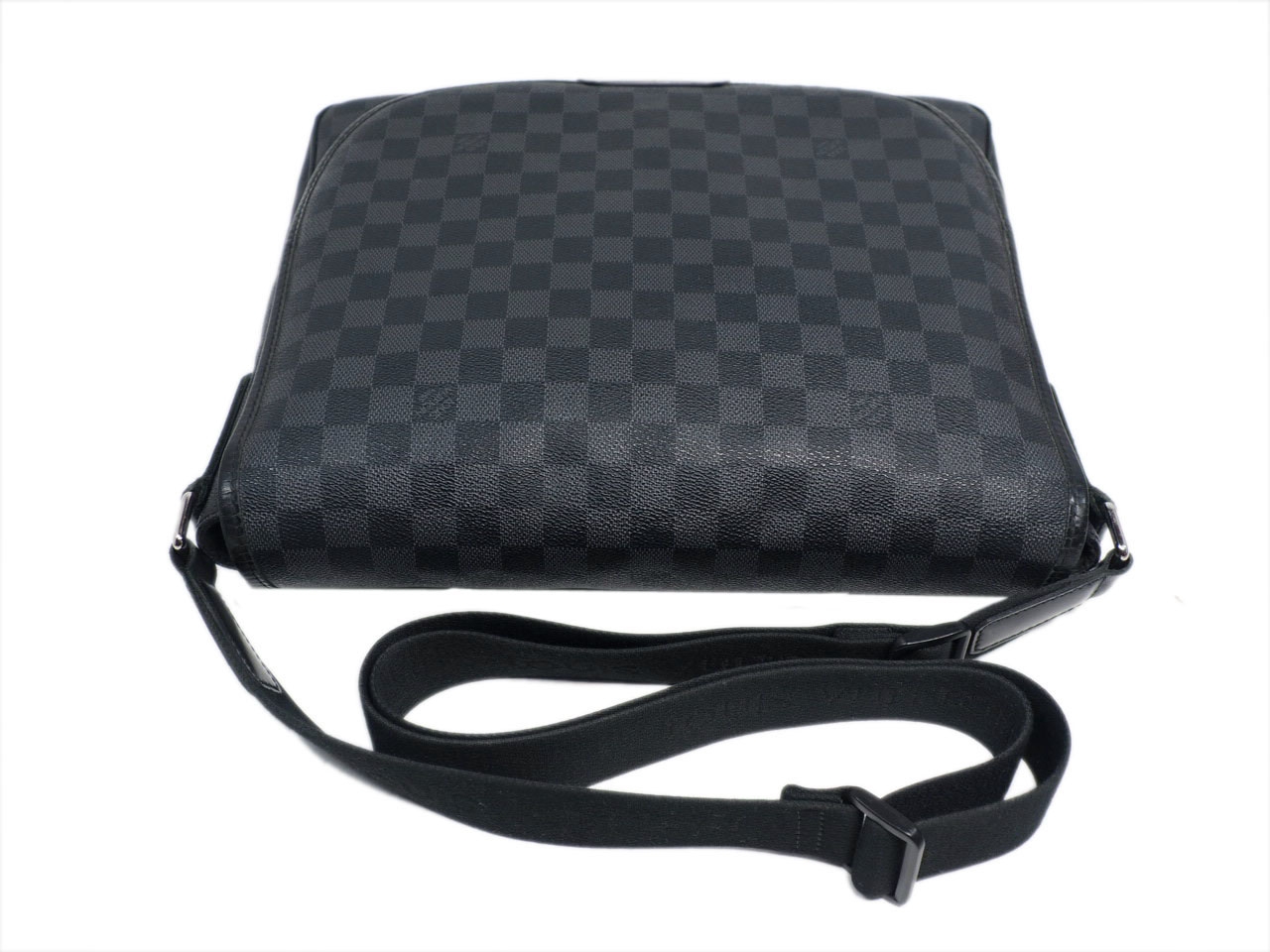 Louis Vuitton N58029 Damier Graphite Canvas Daniel MM Messenger Bag-37870