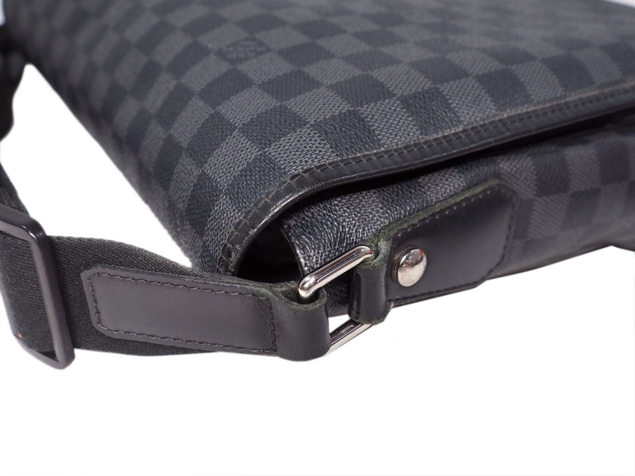 Louis Vuitton N58029 Damier Graphite Canvas Daniel MM Messenger Bag-37871