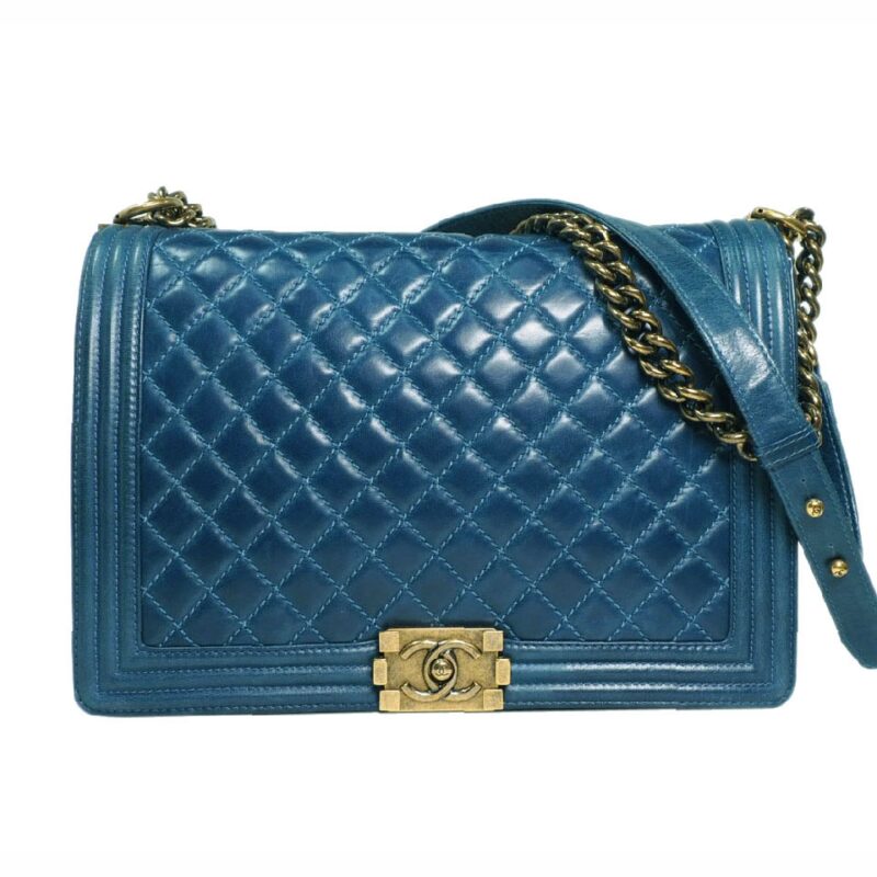 Chanel 17749275 (A67087) Blue Calf Large Boy Chanel Gold-Tone Metal -0