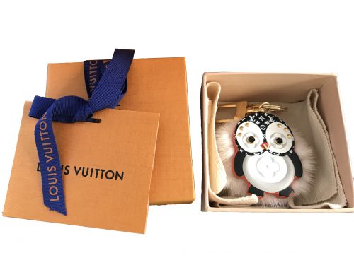 LOUIS VUITTON M69007 PENGUIN FUR BAG CHARM AND KEY HOLDER