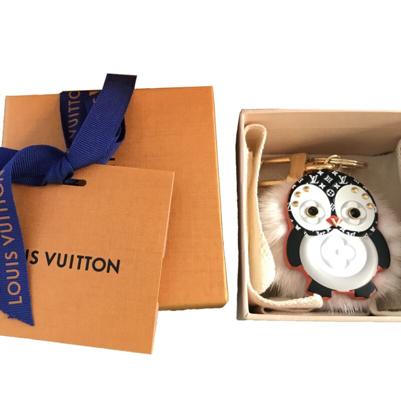 LOUIS VUITTON M69007 PENGUIN FUR BAG CHARM AND KEY HOLDER