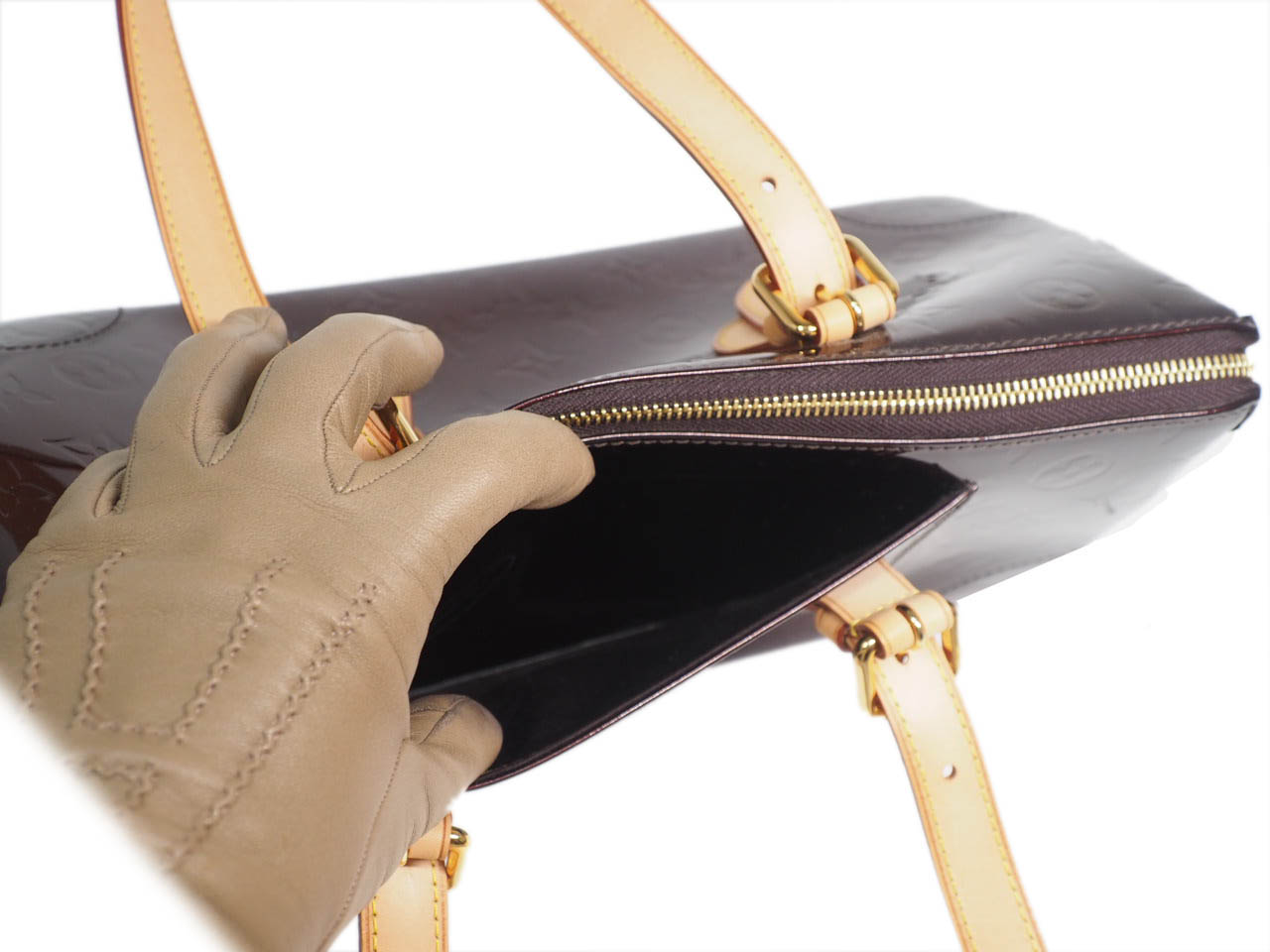 Louis Vuitton M93510 Monogram Vernis Leather Amarante Rosewood Avenue Shoulder Bag - Image 6