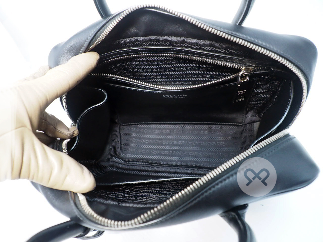 Prada 1BB049 Black/ Rosso Soft City Calf Mirage Top Handle with Dinosaur Print Tote With Strap - Image 10