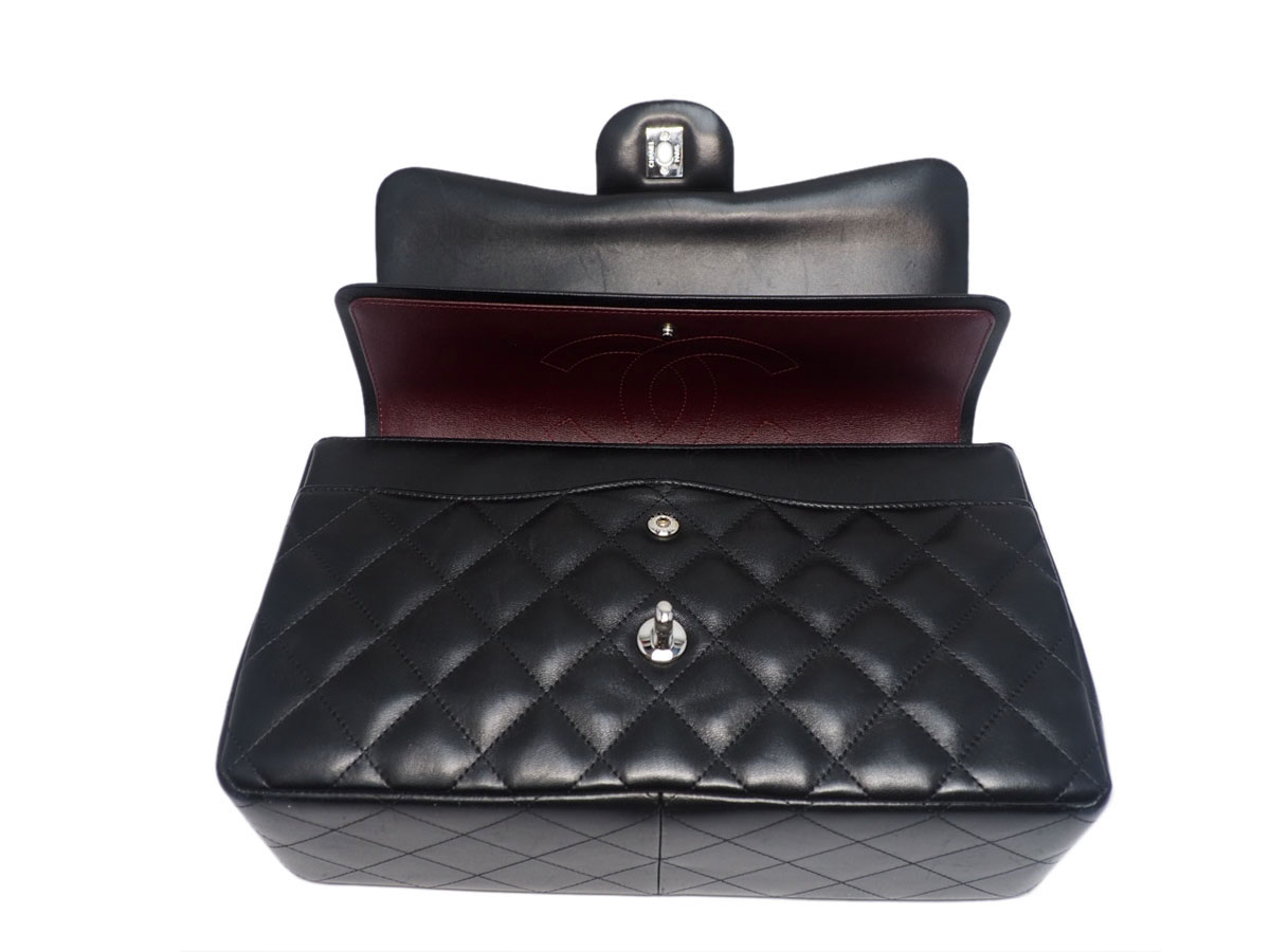 Chanel 18910063 Black Lambskin A58600 Classic Jumbo Double Flap Silver Hardware Bag - Image 6