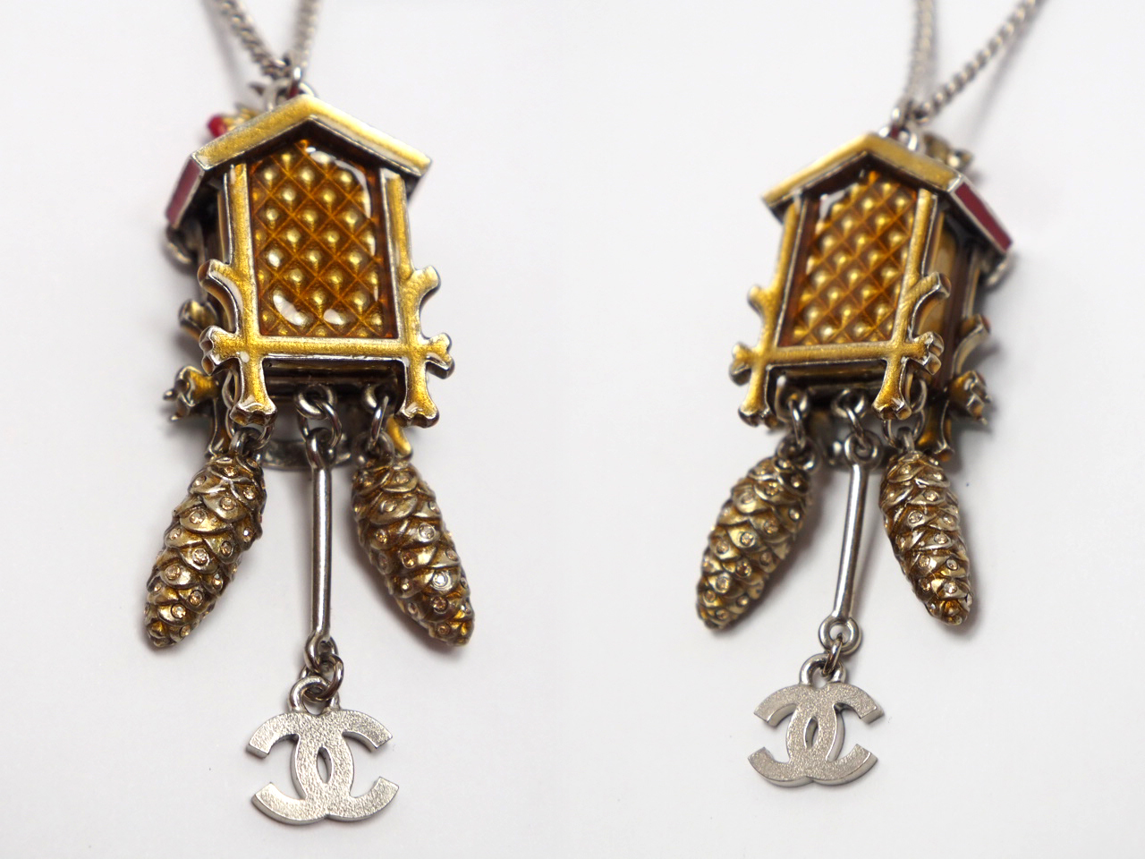 Chanel 15A Metiers d'Art Enamel Paris- Salzburg Cuckoo Clock CC Charm Necklace - Image 8
