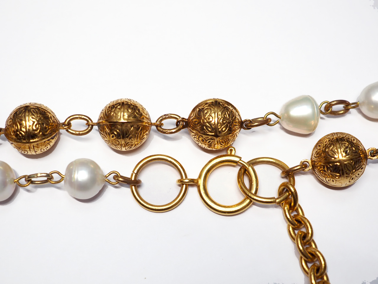 Chanel Vintage Real Pearls and Gold Balls Chain Link Necklace/ Belt - Image 4