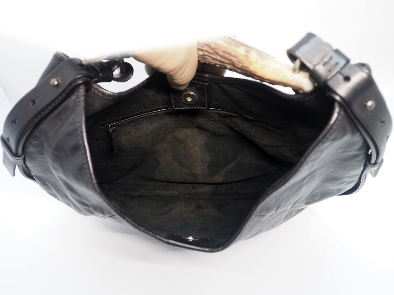 YSL Saint Laurent Black Buffalo Calf Leather St Tropez Medium Mombasa Buffalo Horn Bag - Image 10