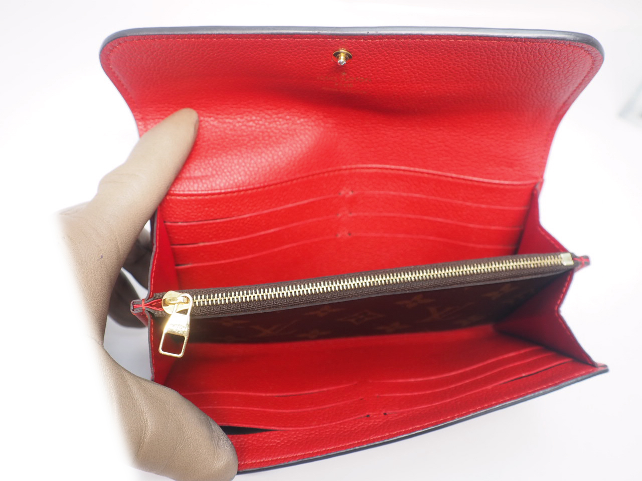 Louis Vuitton M61836 Monogram Canvas/ Red Calf Venus Wallet with LV Lock (SP1187) - Image 7