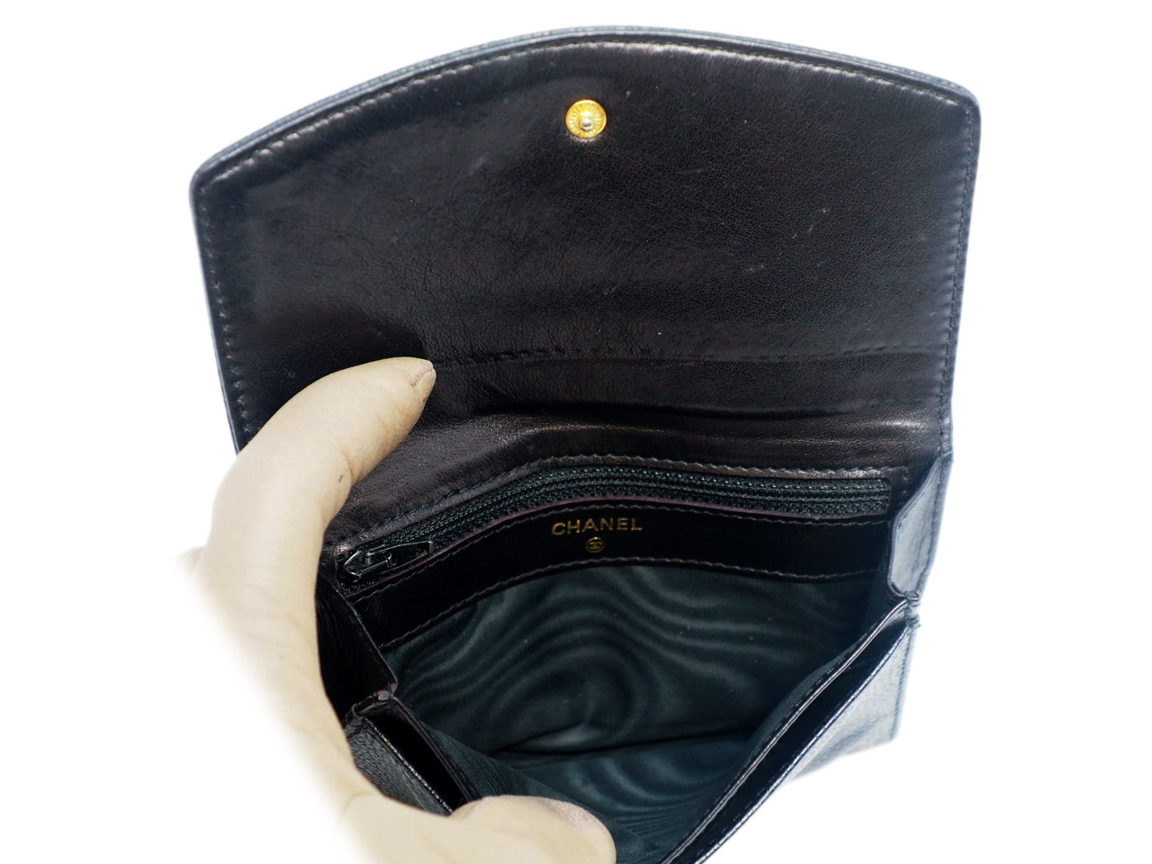 Chanel 2456239 Vintage Black Caviar Leather Coin/ Card/ Wallet/ Clutch - Image 7