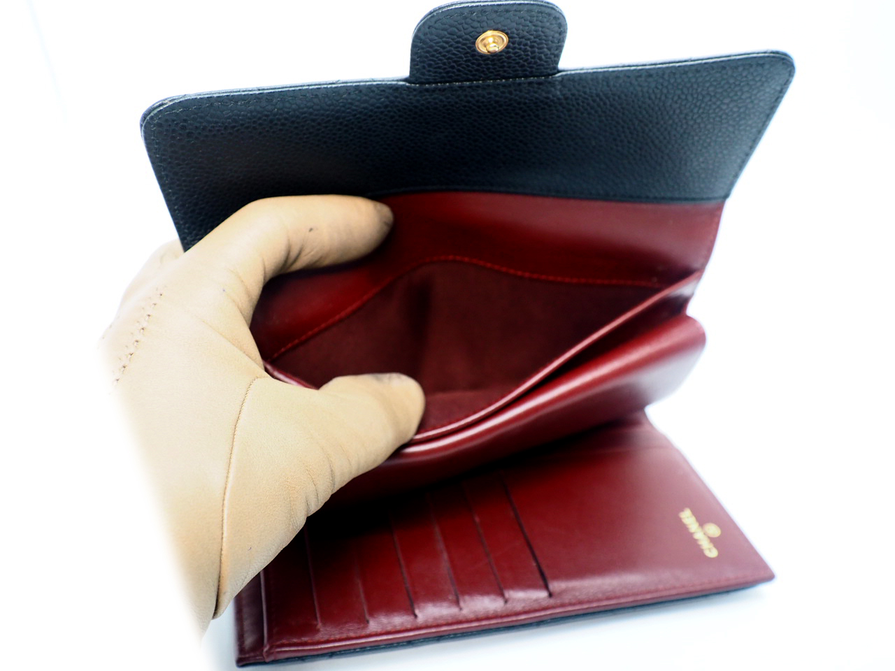 Chanel 16826545 Black Caviar A31506 Timeless Classic Flap Long Wallet 6 Cards Bi-fold Gold Hardware - Image 7