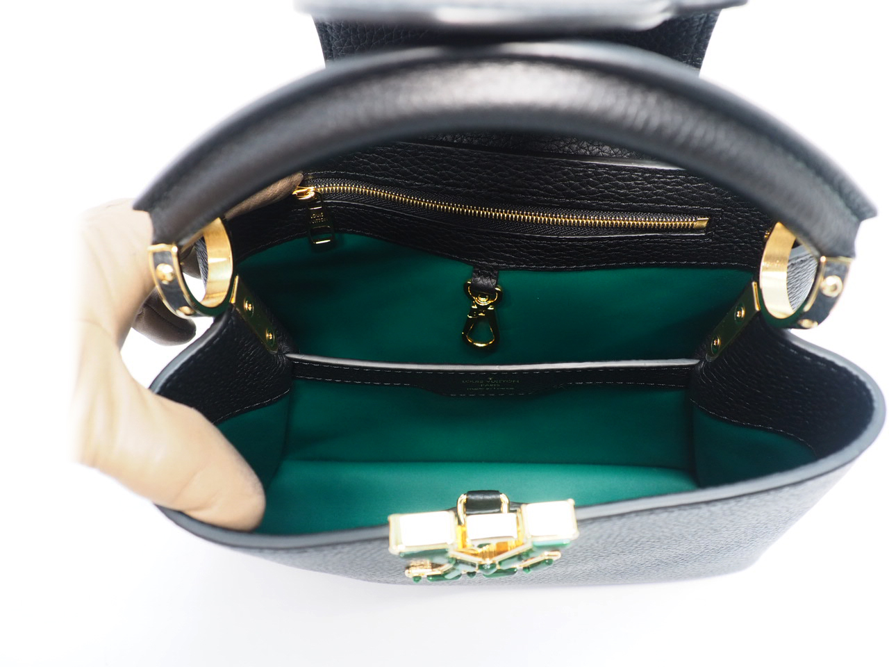 BRAND NEW ! Louis Vuitton M59066 Limited Collection Black Taurillon Leather LV Signature CAPUCINES BB - Image 9