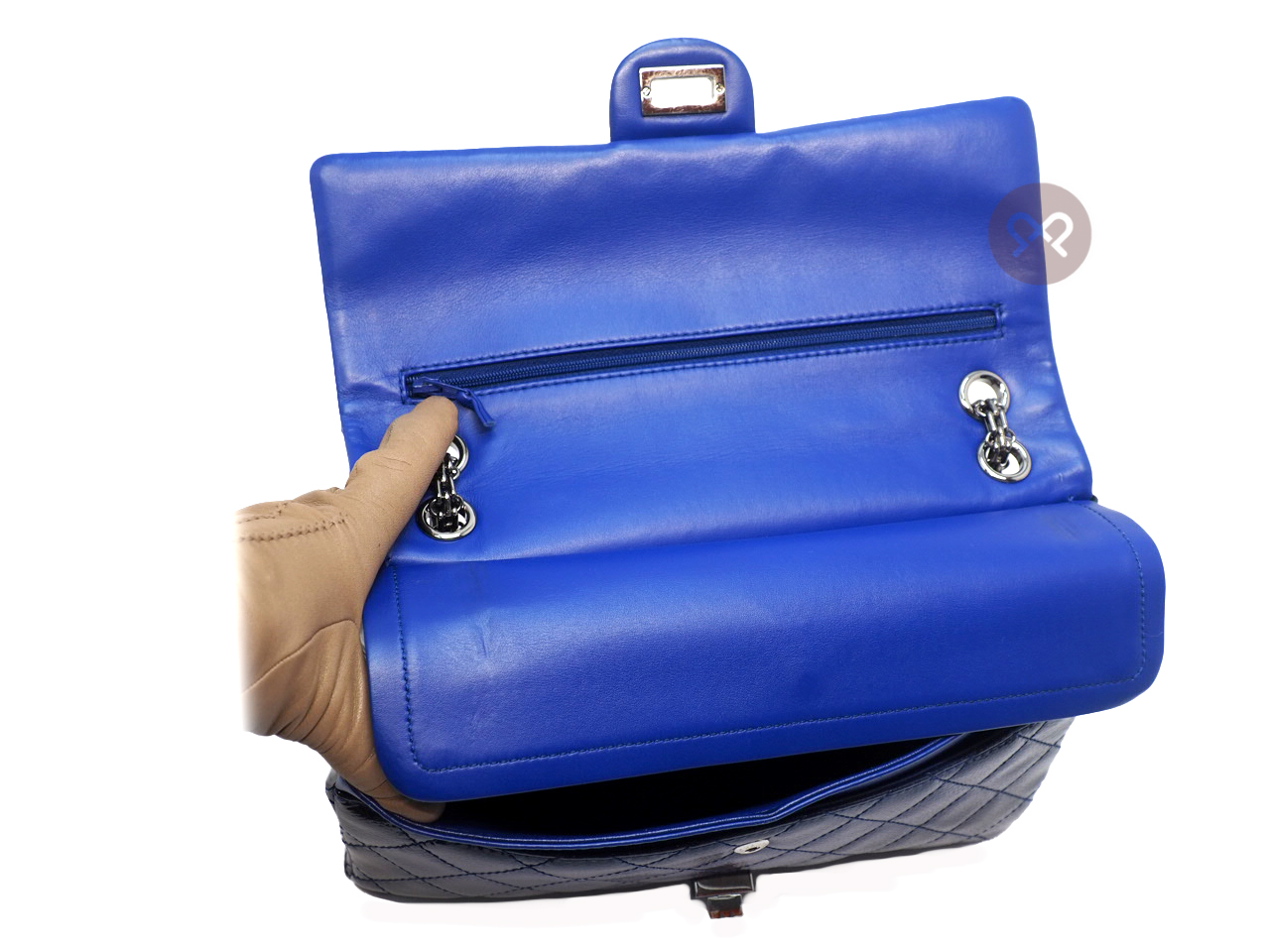 Limited Edition ! Chanel 2.55 Reissue 226 Patent Caviar Leather Navy Blue/ Electric Blue 28cm Medium Ruthenium Hardware - Image 12