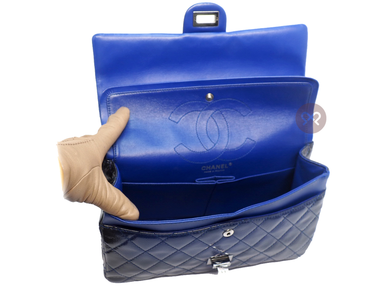 Limited Edition ! Chanel 2.55 Reissue 226 Patent Caviar Leather Navy Blue/ Electric Blue 28cm Medium Ruthenium Hardware - Image 13