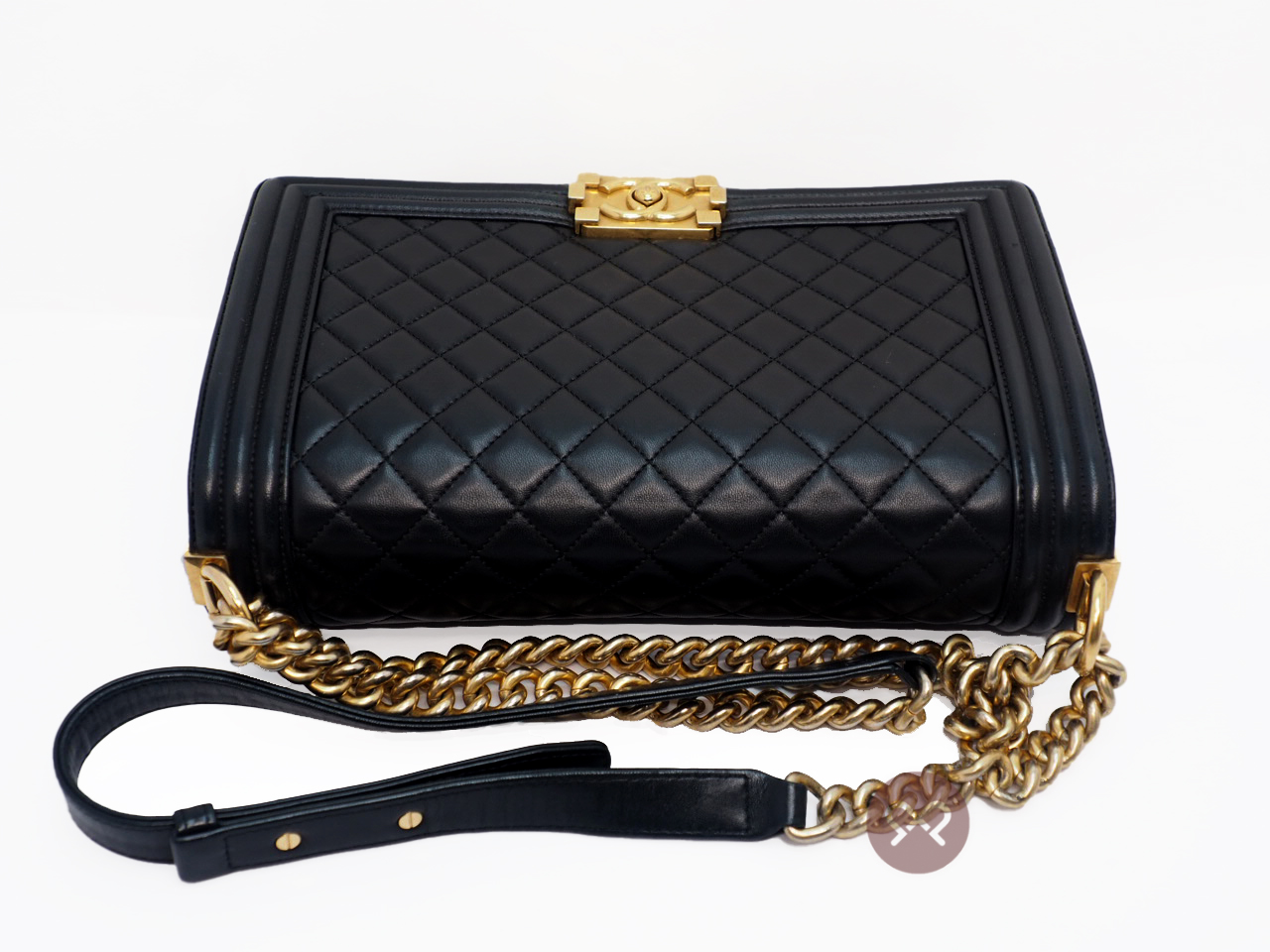 Chanel 21367880 Black Lambskin New Medium/ Large Boy 28cm A92193Y Antique Gold-Tone Hardware - Image 6