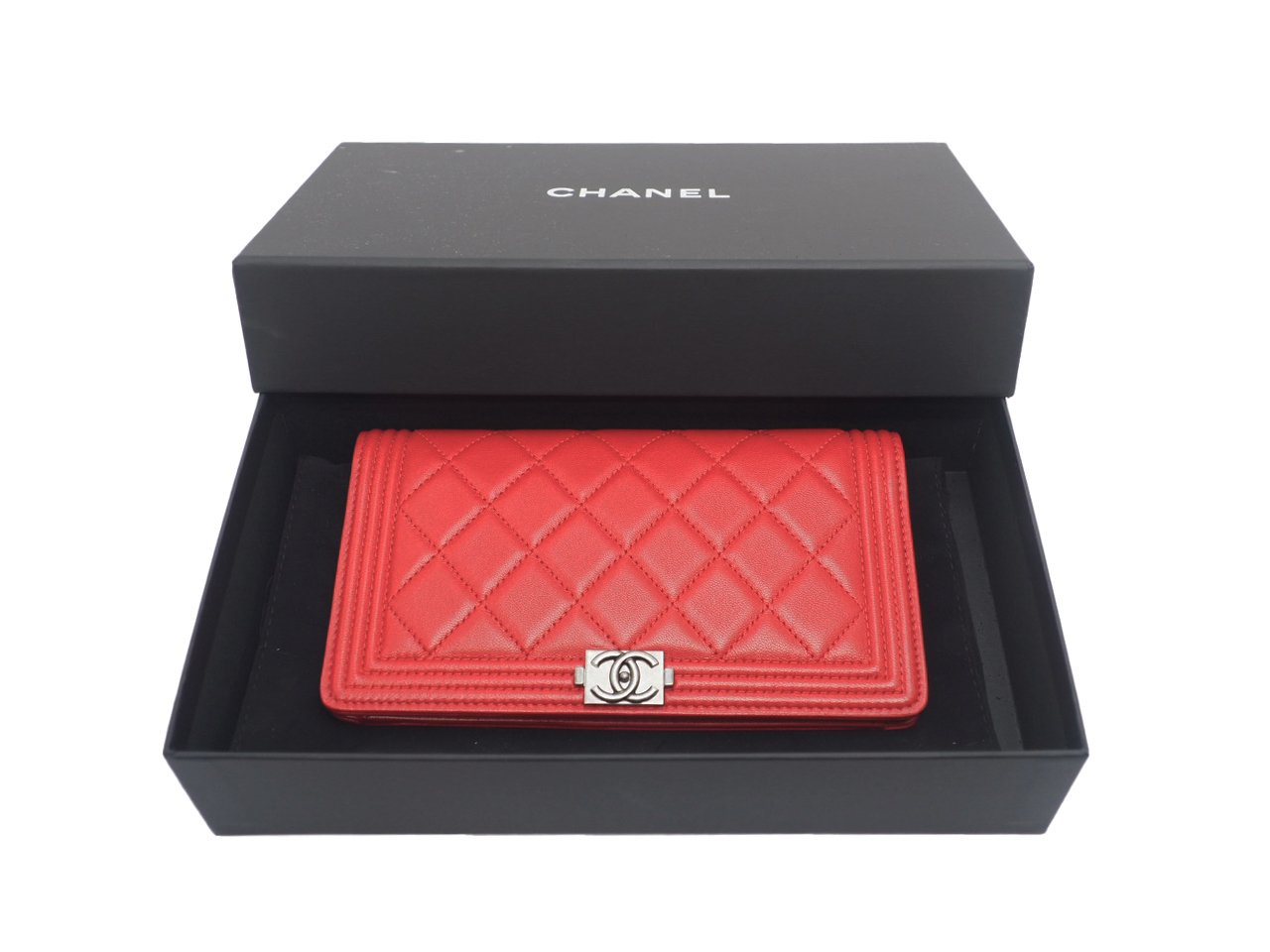 Brand New ! Chanel 20288436 Red Lambskin Boy Flap 8 Cards Long Wallet Ruthenium Hardware