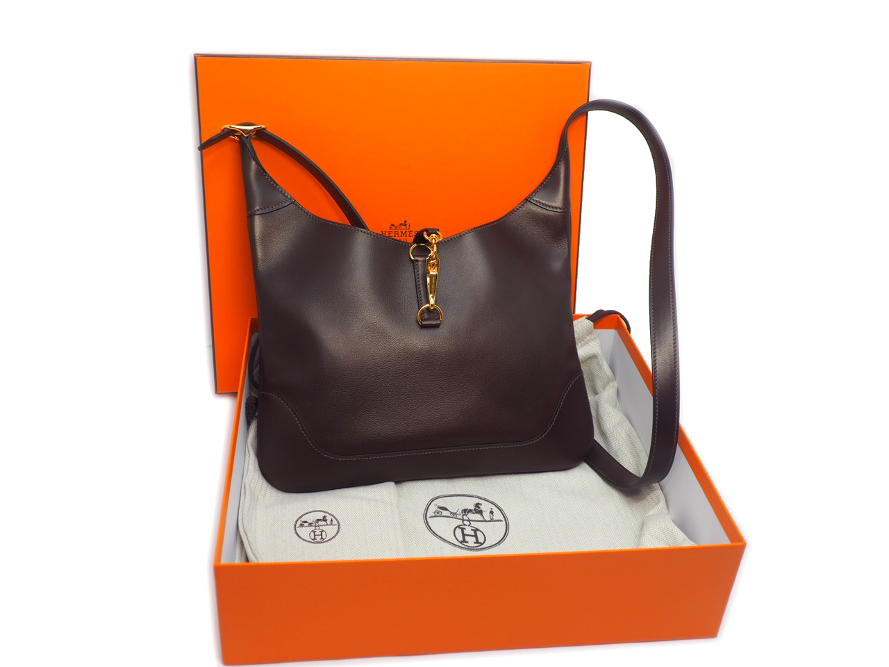 Brand new ! HERMES Trim 31cm Ebene Swift Leather Y Stamp Gold Hardware Hobo Crossbody Bag