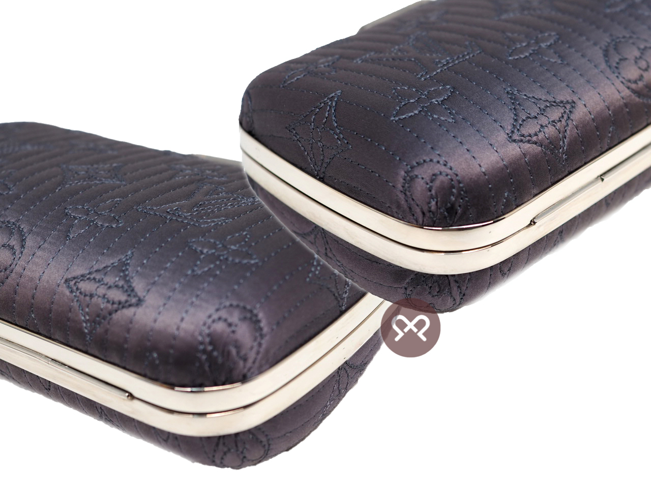 Limited Edition ! Louis Vuitton M95802 Grey Navy Minaudière Chain Monogram Chrome Motard Clutch/ Crossbody Bag - Image 5