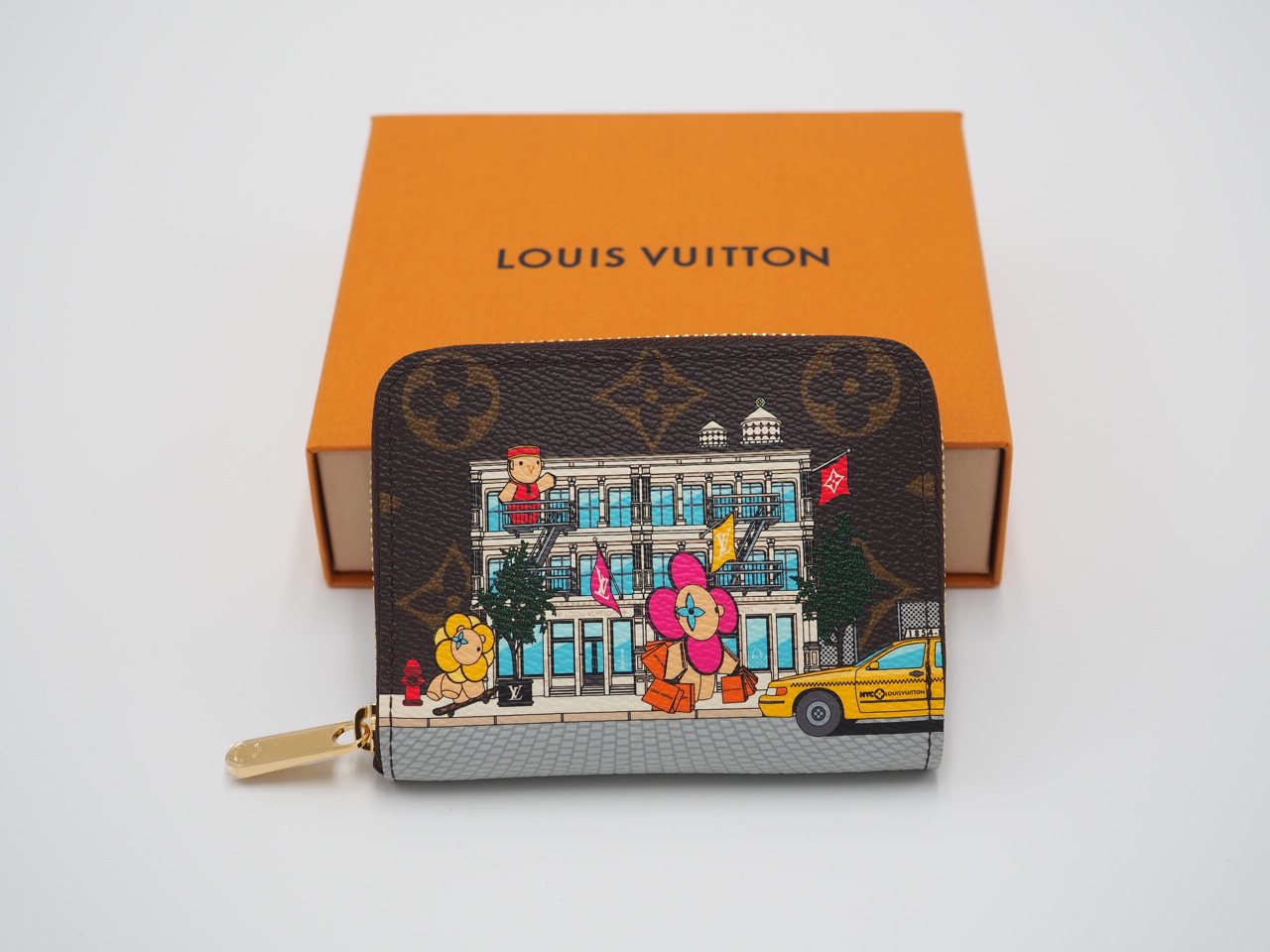 Louis Vuitton Monogram Jaune Christmas Animation 2022 Zippy Coin Purse- New York - Image 2
