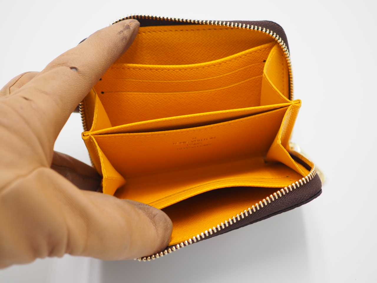 Louis Vuitton Monogram Jaune Christmas Animation 2022 Zippy Coin Purse- New York - Image 4