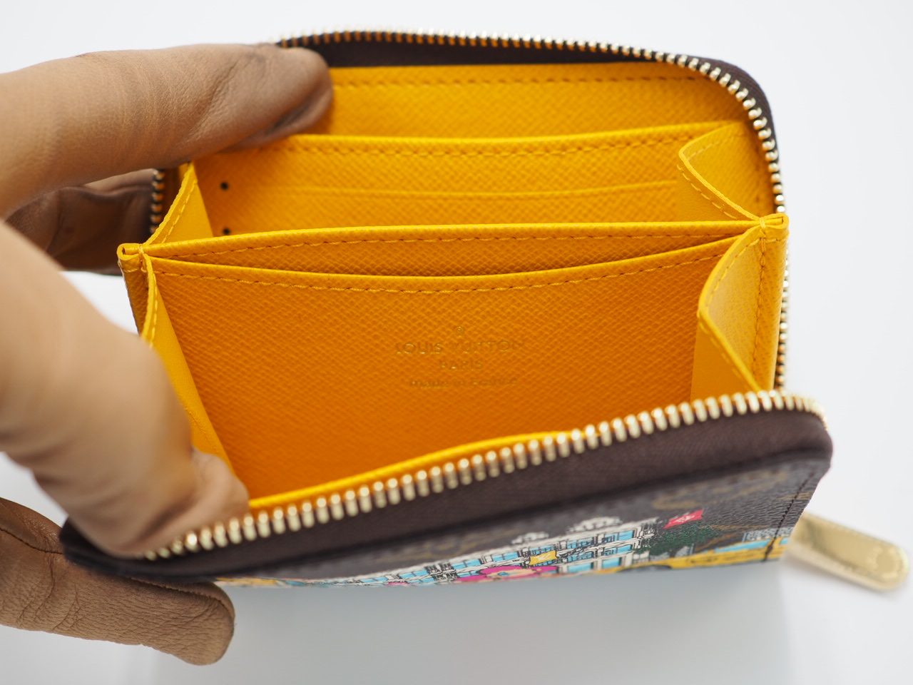 Louis Vuitton Monogram Jaune Christmas Animation 2022 Zippy Coin Purse- New York - Image 5