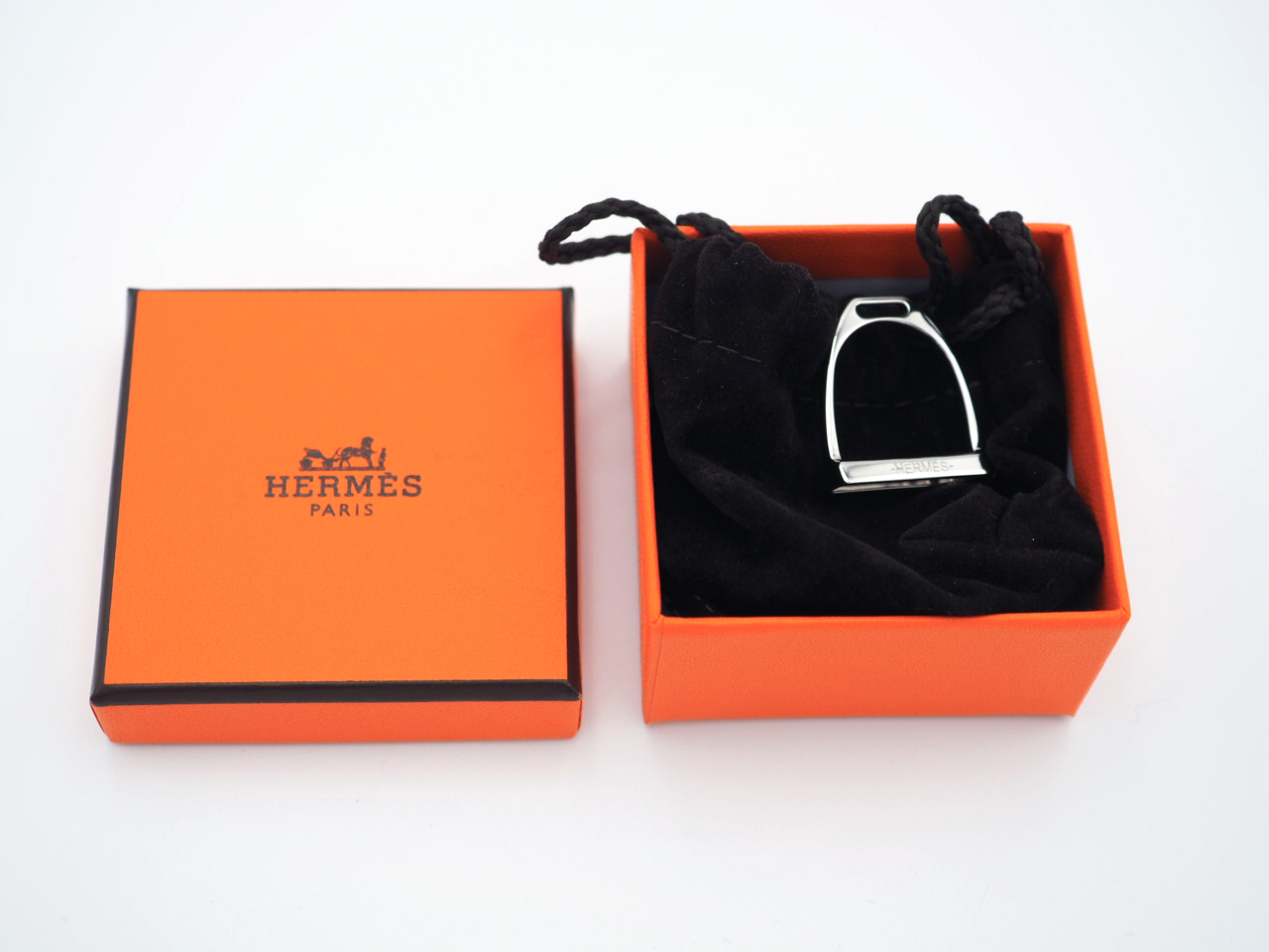 Hermes Anneau De Carre Etrier Laiton Finition Palladie / Palladium Square Ring 90 Stirrup