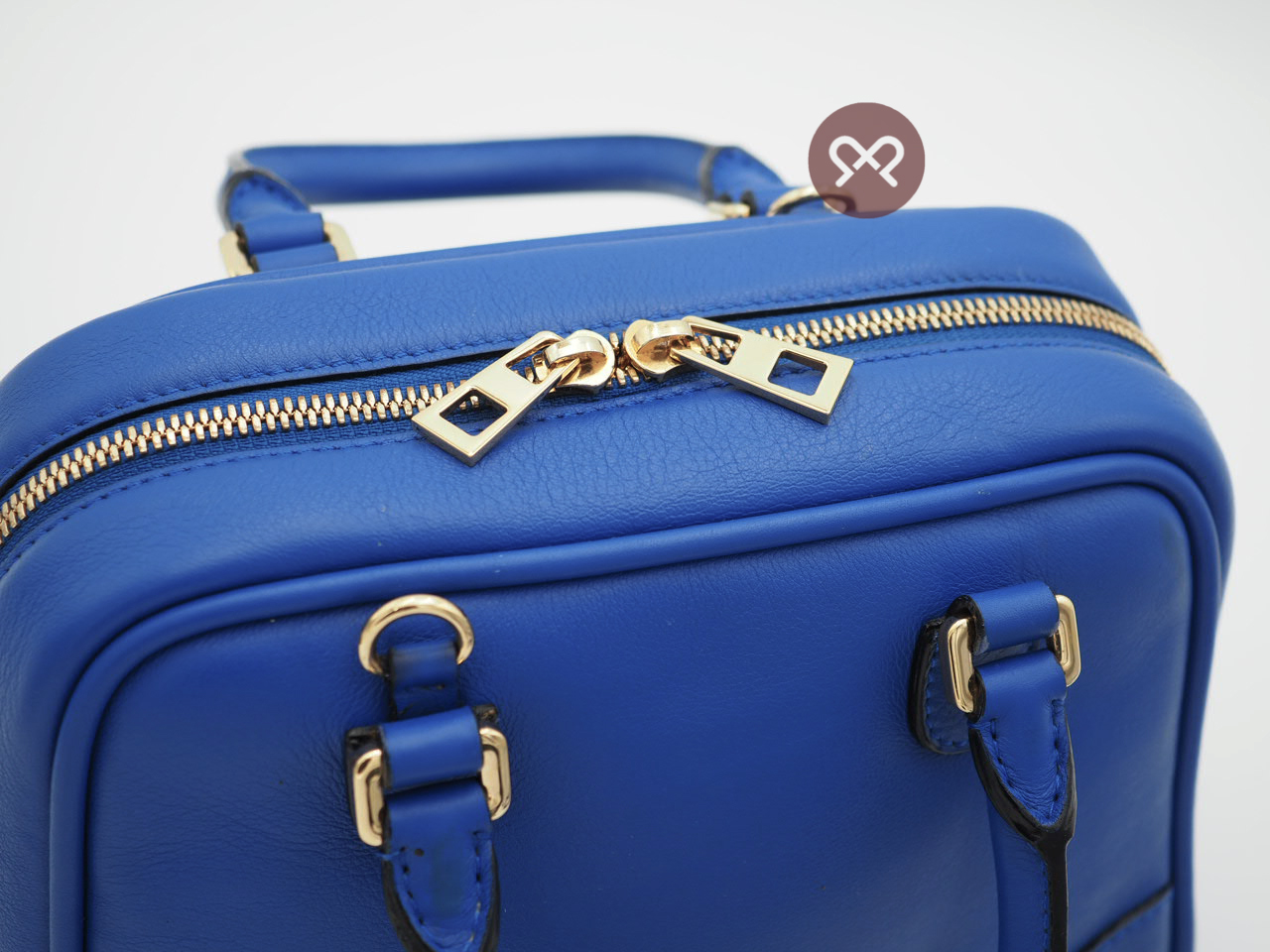 Loewe 301.30PL01 Electric Blue Calfskin Amazona 19 Square Bag with Strap - Image 7