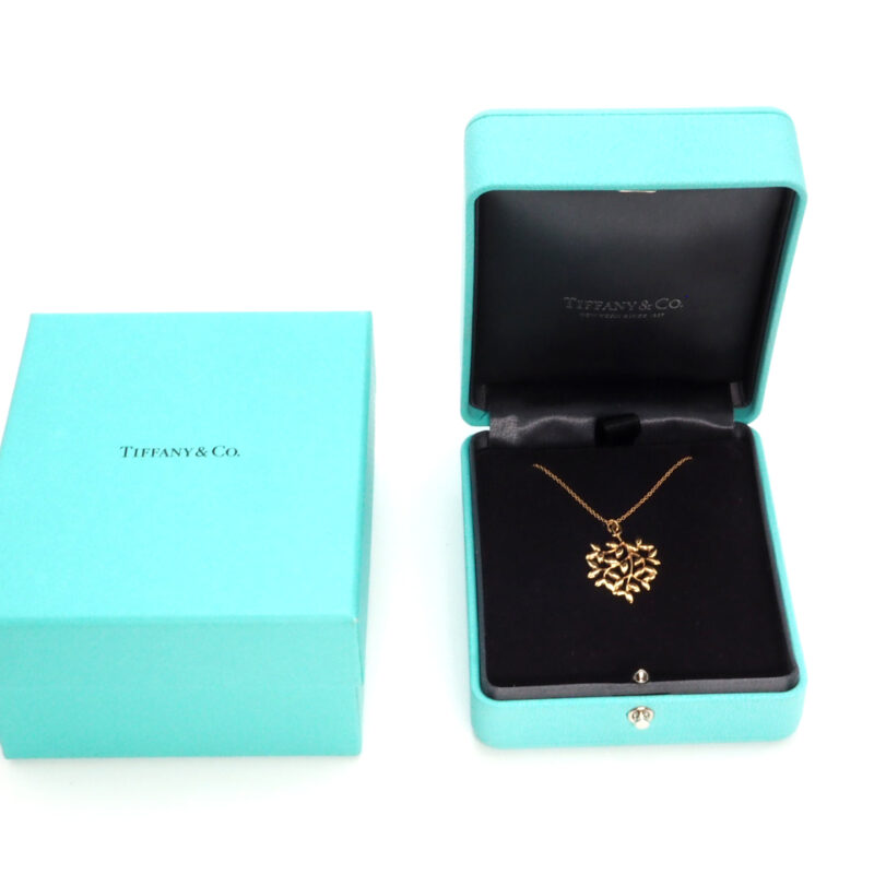 Tiffany & Co. Paloma Picasso Olive Leaf Pendant 18K Gold Necklace